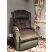 Mrs Hardy from Kirkby in Ashfield - New Nottingham recliner in Velluto fabric